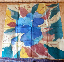 Hand-dyed 100% silk scarf. 86X84 cm