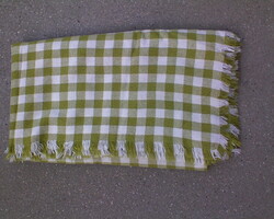 Green and white checkered tablecloth 218x123 cm