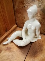 Hollóházi női akt porcelán