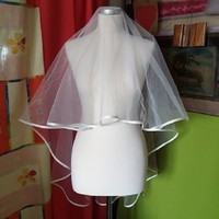 Fty76 - 2-layer snow-white wedding veil with satin border 50/70x150cm