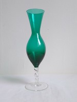 Különleges formájú, gyönyörű mély smaragdzöld üveg váza színtelen, csavart szárral, talppal