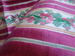 Thick new floral velvet fabric. 44 X 41 cm.