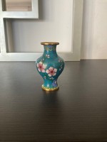 Cloisonné rekeszzománcos váza virágos dekorral