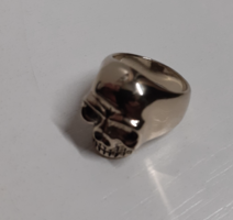 Skull head ring in nice condition
