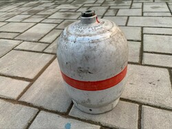 Retro turista gázpalack, alu 2 kg. 4,67 liter, kb. negyedig van gázzal, gáz palack