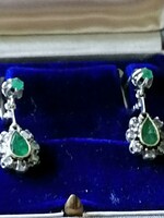 Gyémánt, smaragd drágaköves 18 karátos arany fülbevaló
