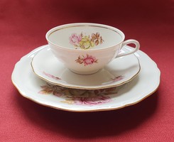 Porcelán kávés teás reggeliző szett csésze csészealj kistányér tányér virág mintával