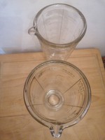 Kitchen glass measuring cup