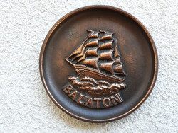 Retro Balatoni  emlék bronz színű falitál