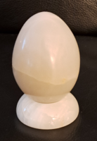 Húsvétra: Onix tojás, talapzattal, 8,5 cm