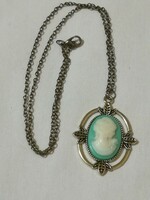Camea pendant with chain.