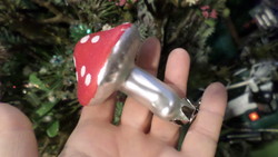 New, nostalgia ornament made of glass, in very nice condition. Pincer mushroom.
