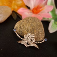 Old silver-plated zircon stone brooch, 3 cm