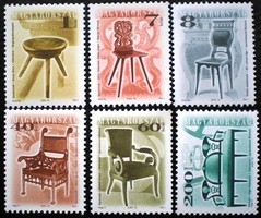 S4582-7 / 2001 antique furniture iv. Postage stamp