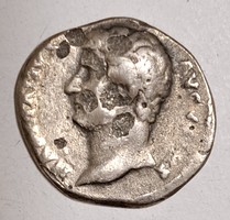 Róma / Hadrianus suberatus (bélelt) dénár   (117-138) (G/18)