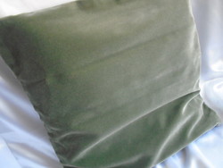 4 Pcs. English, new velvet pillowcase. 40 X 40 cm.