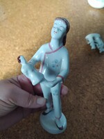 Porcelán figura hagyatékból