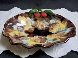 Különleges festésű kerámia kínáló tál cseresznye mintával a szélén 20 x 15 cm