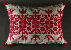1Q634 embroidered red old pillow decorative pillow 42 x 58 cm