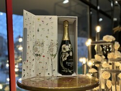 Perrier-Jouët Belle Epoque Champagne Millesimé 2014 díszdobozban 2 ajándék pohárral