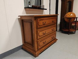 Oak, chest of drawers in new condition