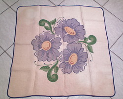 Linen tablecloth with floral pattern 90x90 cm