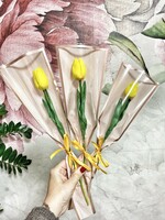 Small Women's Day gift - 1 rubber tulip