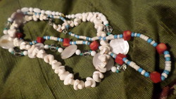 Action ! 3 summer necklaces made of glass-shell-coral beads, together (45-52-58 cm)