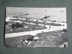 Képeslap, Balaton part, strand részlet emberekkel