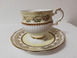 Porcelán kávés bögre tányér alátéttel Angol
