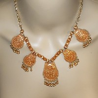Használt szép állapotú indiai aranyozott nyakék 43cm