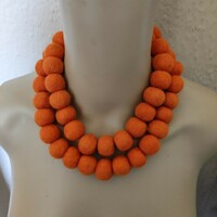 Narancsos filc nyaklánc kapcsoló nélküli 90cm