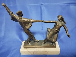 Olcsai Kiss Zoltán :Táncolók bronz szobor