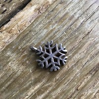 Old Finnish aarikka silver snowflake pendant