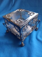 For lovers of art nouveau! Antique silver plated pewter jewelry trinket box gingko biloba pattern