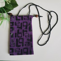 ÚJ, lila alapon fekete mintás retro textil telefontok nyakba akasztható zsinórral