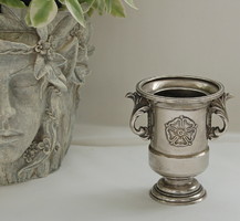 Vintage ezüstözött váza Tudor Rose emblémával, Reg Des No. 945535