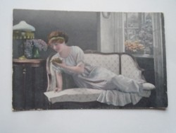 D201621  Régi képeslap  Hölgy tablettel  :-)))  1910 körül