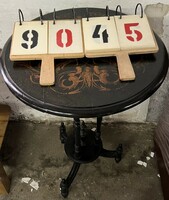 Inlaid table, size 78 x 51 cm. 9045