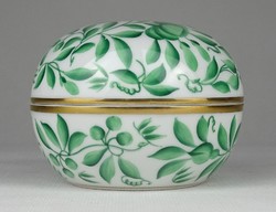 1Q678 Herend porcelain bonbonier with a rare bird pattern