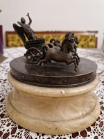 Equestrian statue with 13 lats mark