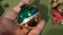 Retro glass Christmas tree decoration in basically good condition.