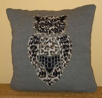 Decorative cushion cover/ owl