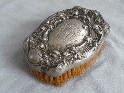 Csodaszép szecessziós kefe antik kefe szeceszziós ezüstözött ón kefe monogrammal 1910 körül