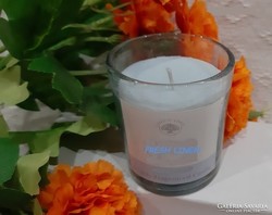 Vegan Indian scented candle made of pure herbal ingredients, fresh linen