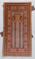 Retro wall tapestry old oriental prayer rug stylized mosque pattern 114 × 60 cm