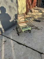 Stroller from the 1950s, in need of a complete renovation