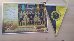 Falco kosárlabda csapat 2007-2008 dedikált, fénymásolt kép +egy asztali zászló