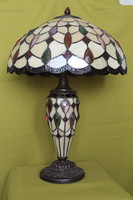 Classic tiffany table lamp