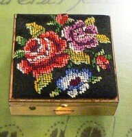 Medicine box with tapestry decoration